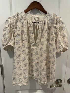 Neuflora Magnolia Top Cream Blue Floral 100% Cotton